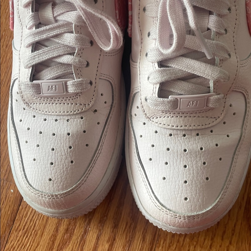 Nike Air Force 1’s Shoes With Pink Paisley Swoosh Woman 8.5 - Picture 8 of 16